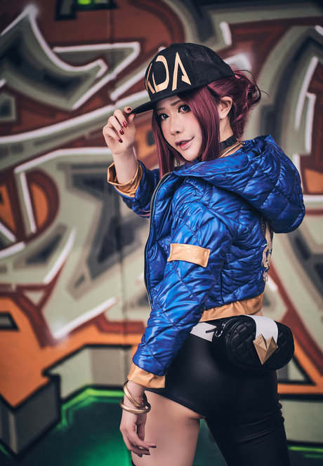 スキニーモデルオンリーファンズ セクシーヌード 写真