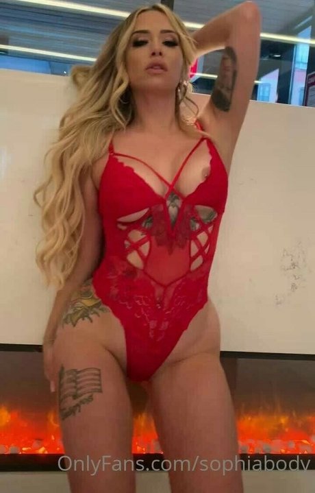 Sophia Body セクシーなポルノスター 写真