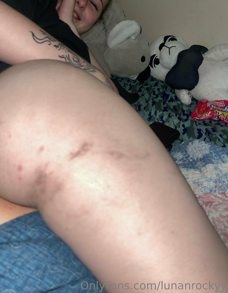 アナルを食べるオンリーファンズ HD 写真