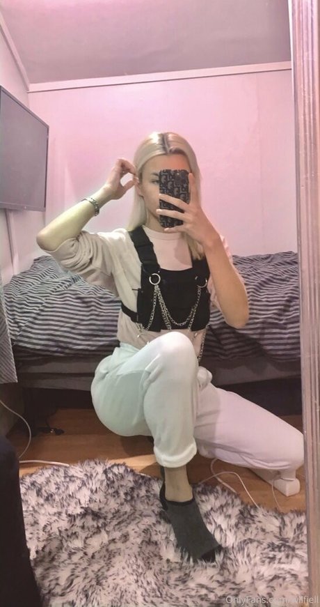 wilfjell ポルノスター HD 写真