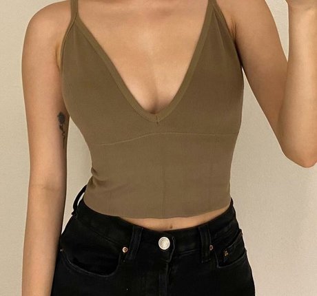 icybabym 裸のポルノスター ギャラリー