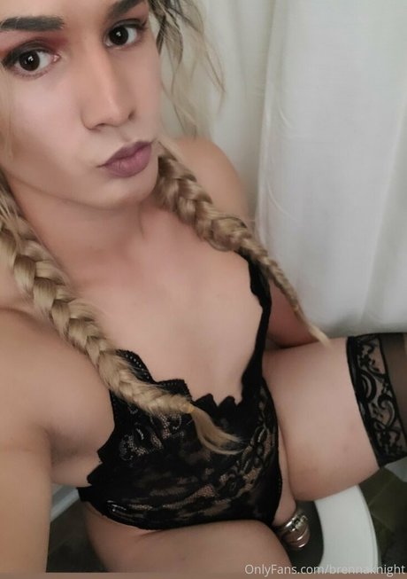 Brenna Knight アートモデル 写真