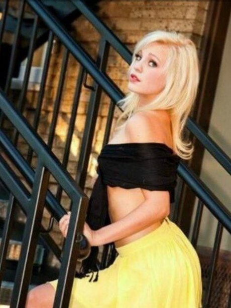 Sydney Spies ポルノスター アダルト 写真