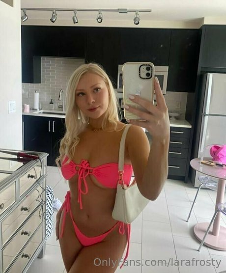 larafrosty 独占モデル ギャラリー