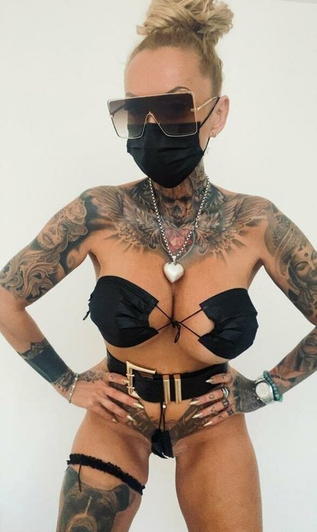 sophiadreams 裸のモデル 写真