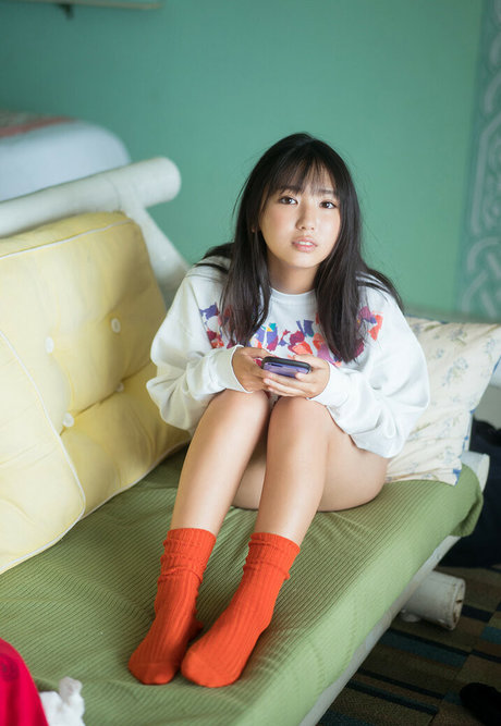 ティーンランジェリーオンリーファンズ ポルノ 写真