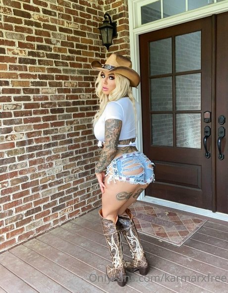 ママのフェラチオオンリーファンズ 無料ヌード 写真