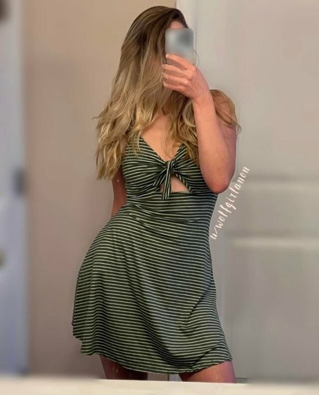 Wolfgirlanon ホット女優 写真