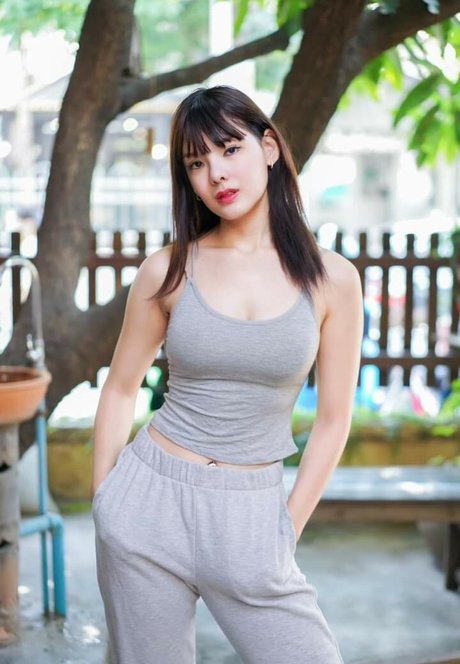 Beeko Pinknavy 裸の女優 写真