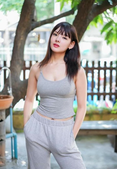 Beeko Pinknavy ヌードモデル 画像