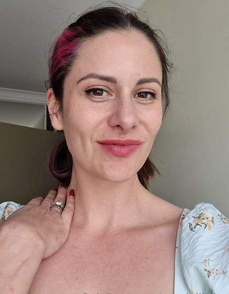 後背位オンリーファンズ ホットポルノ アーカイブ