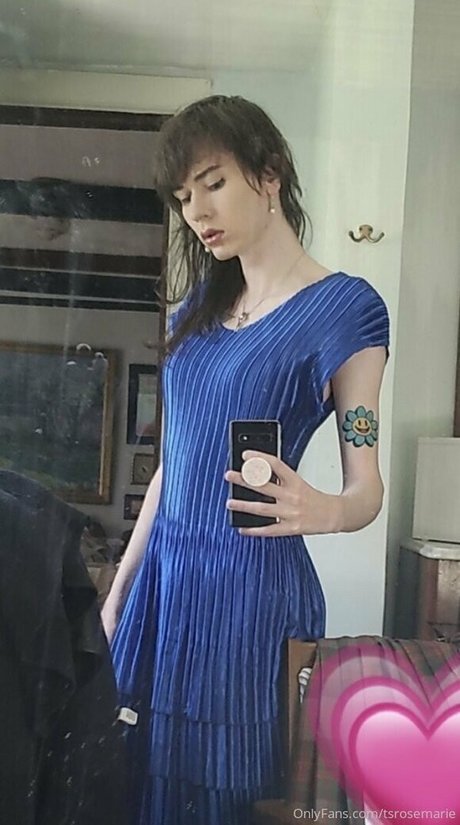 イギリスのおばあちゃんオンリーファンズ アダルト 写真