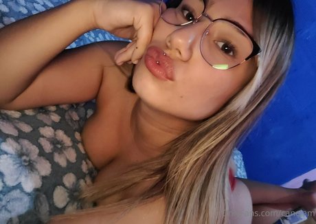 ティーンレズビアンオンリーファンズ アート裸 画像