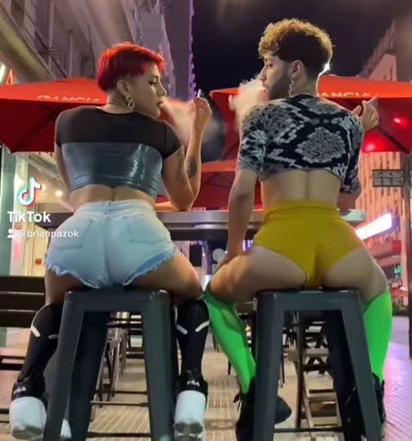 成熟した毛深い猫オンリーファンズ 無料アダルト 写真