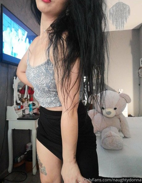 シャワー3P オンリーファンズ 美しいヌード 写真