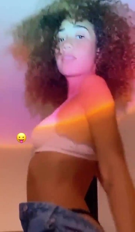 xulanichristine エロティックなスター 画像