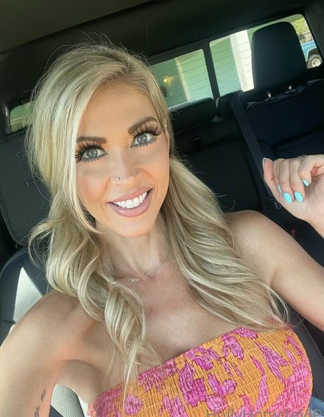 足 マンコ オンリーファンズ 無料 写真