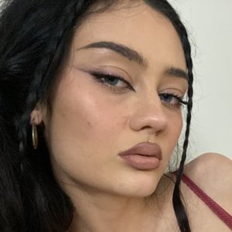 madylina ヌードのポルノスター 写真