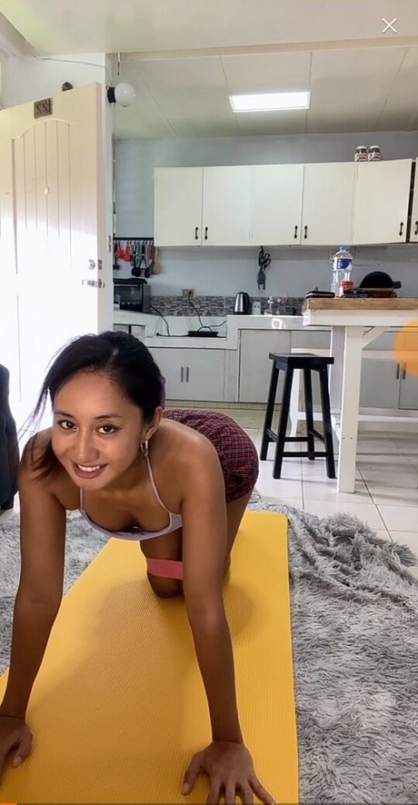 巨乳カップルオンリーファンズ 無料セクシー 写真