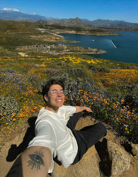 巨乳オナニーオンリーファンズ 無料ポルノ 写真