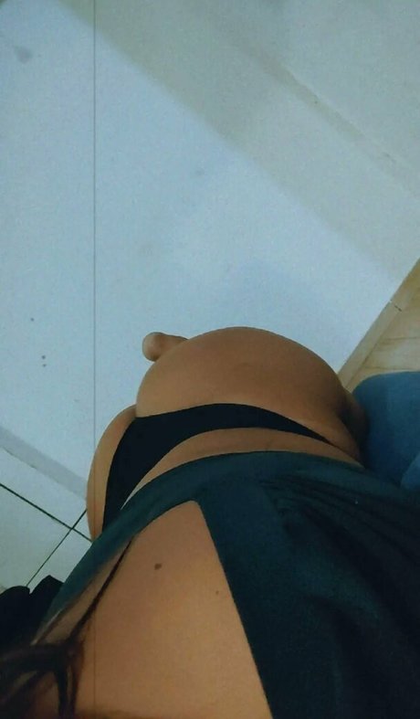 黒檀の熟女オンリーファンズ ヌード 写真