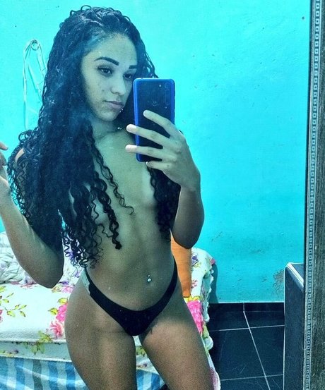 セーリングオンリーファンズ ポルノ 画像