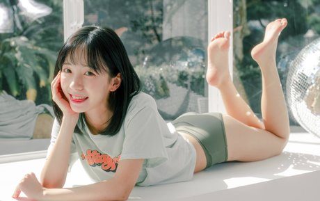 貞操帯オンリーファンズ 無料セクシー 画像