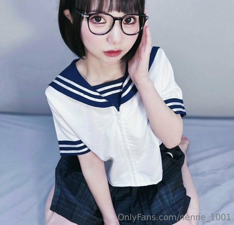 nenne 1001 裸モデル 写真