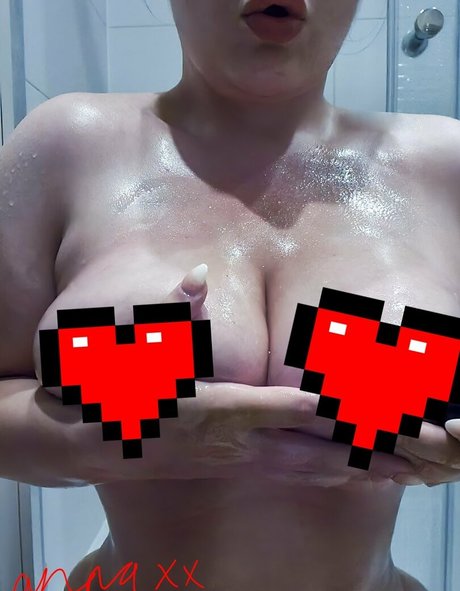 annazonianpawgfree ヌード女優 ギャラリー