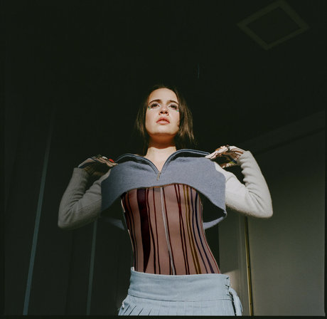 Bea Miller スター ヌード 画像