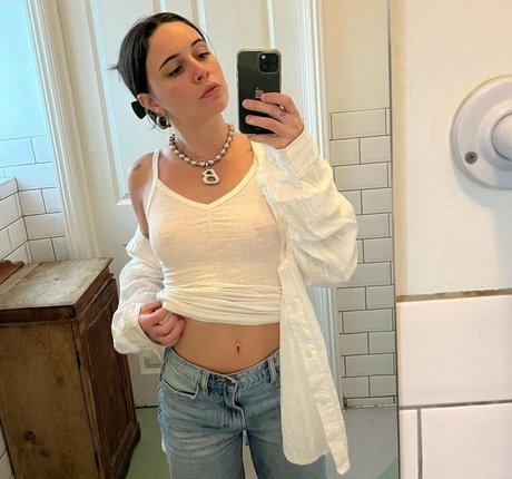 Bea Miller 無料スター 写真