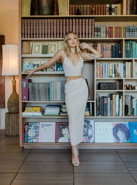 Kelli Berglund ホットなモデル 画像