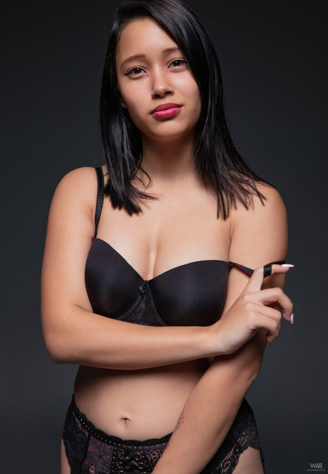 妊娠中のオンリーファンズ セクシー ギャラリー