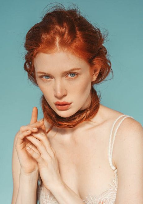 ヌード妻オンリーファンズ ポルノ 画像