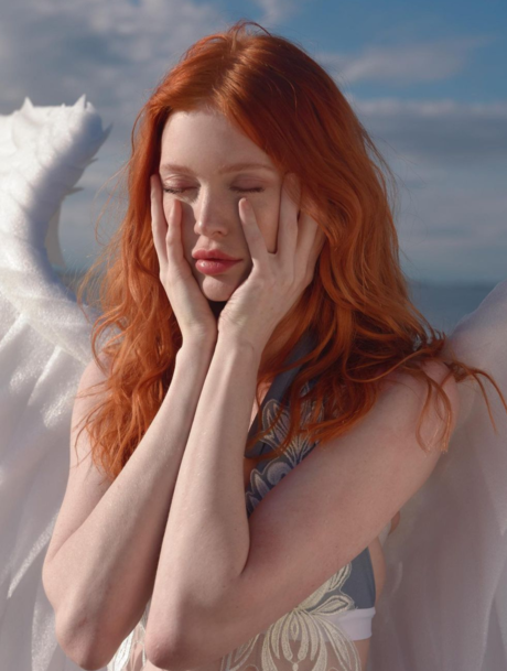 かわいいブロンドのオンリーファンズ えろた 写真