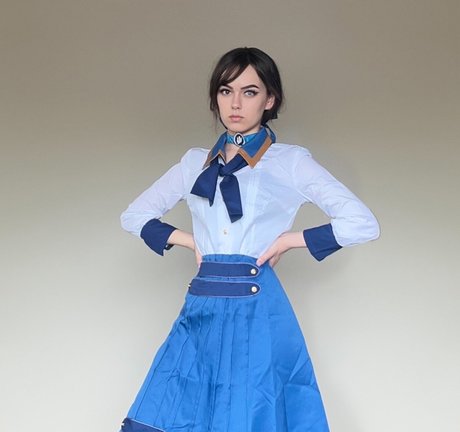 かわいいアナルオンリーファンズ セクシー裸 写真