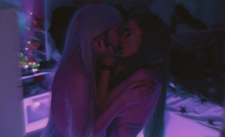 ニューハーフが男とセックスするオンリーファンズ アートポルノ 写真