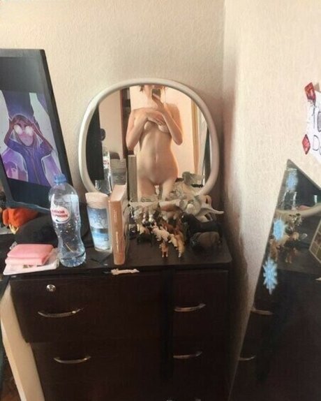 Ahrinyan アダルトスター 画像