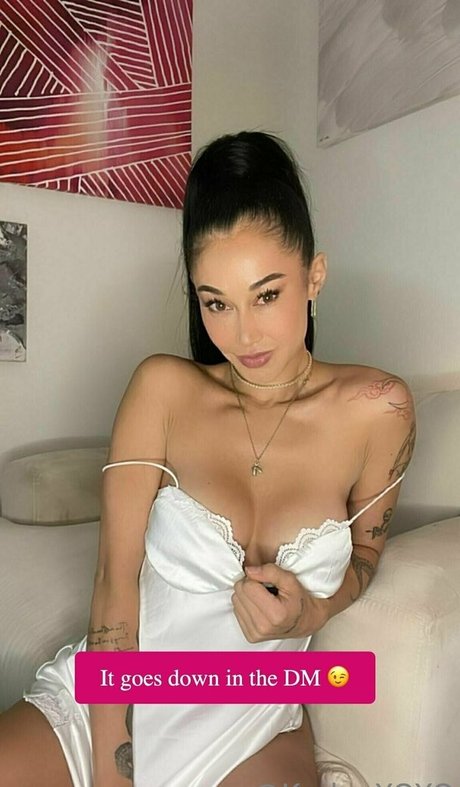 karleaxoxo xxxモデル 写真