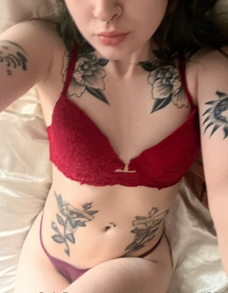 40歳のオンリーファンズ 美しいヌード 写真