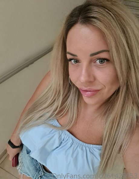 fierymommy エロティックなモデル 画像