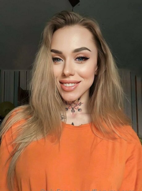 中出し 主観 オンリーファンズ ポルノ 画像