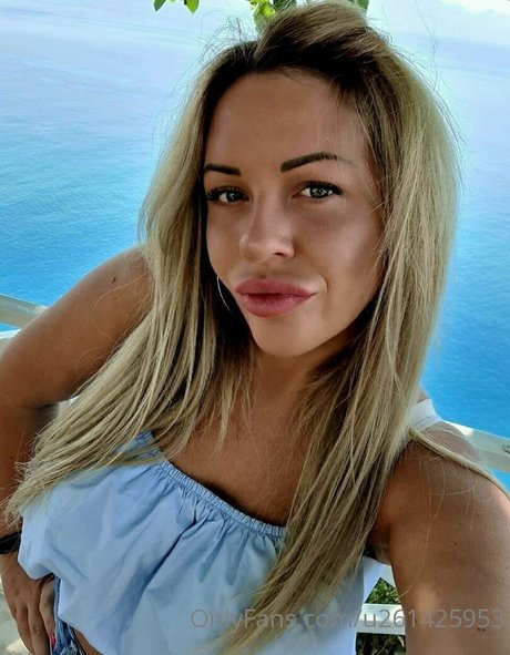 fierymommy トップポルノスター 写真