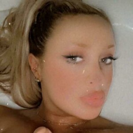 Bbrodiex 美しいポルノスター ギャラリー