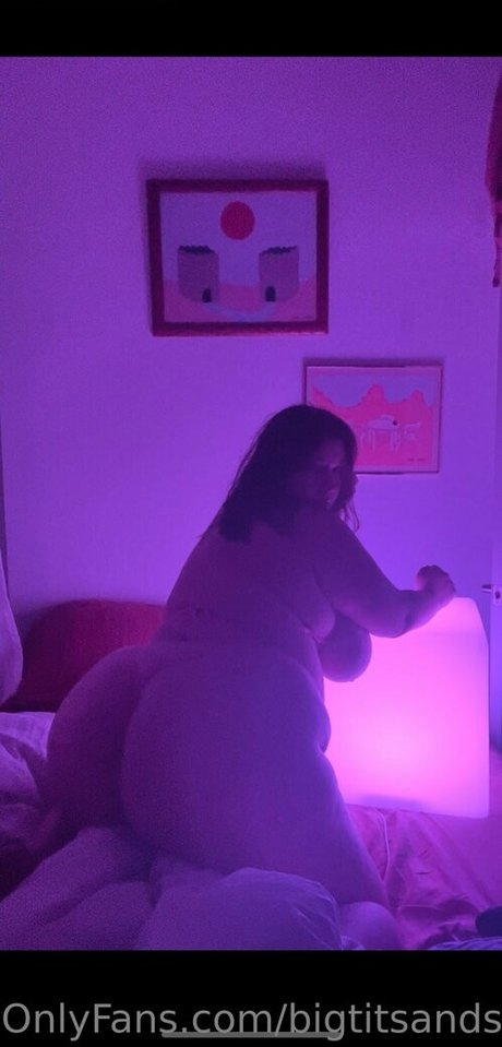 ワックスオンリーファン ヌード 写真