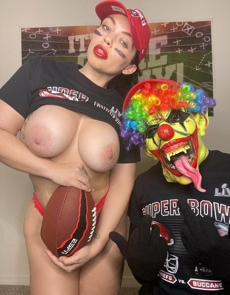 Gibbytheclown ポルノスター 写真