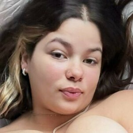 ihearttrenityy セクシーなポルノスター 写真