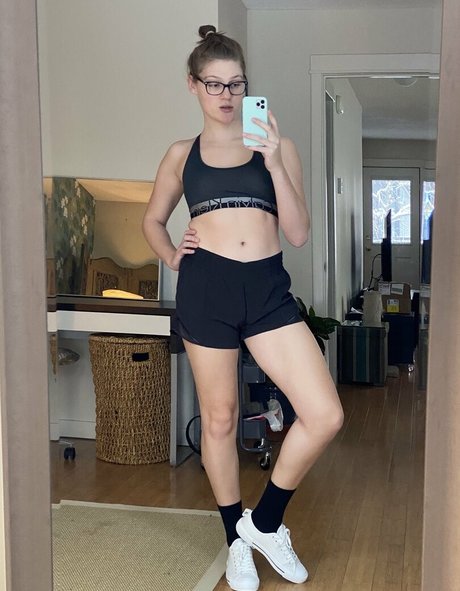 ぽっちゃりカップルオンリーファンズ ポルノ 画像