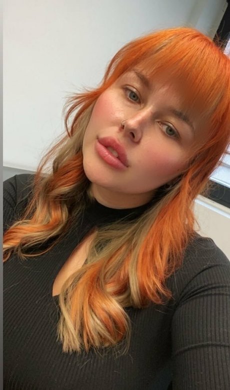 ワークアウト オンリーファンズ ポルノグラフィック 写真