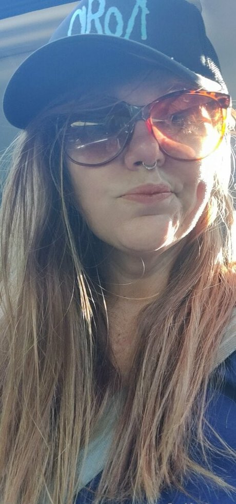 かわいいブロンドのオンリーファンズ アートポルノ アーカイブ